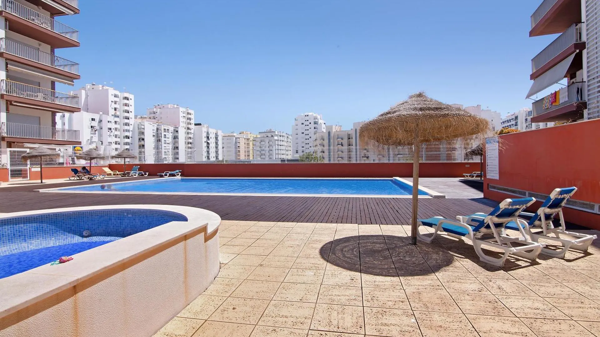 Apartment Apartamento Armacao De Pera